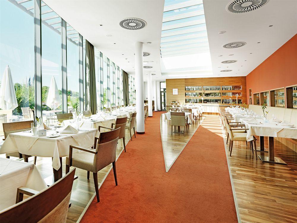 Therme Laa - Hotel & Silent Spa 라안데르타야 외부 사진