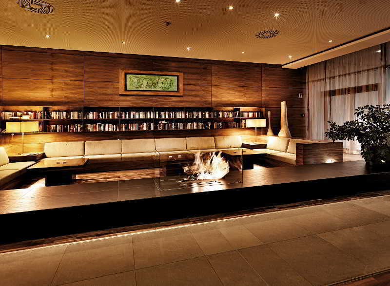Therme Laa - Hotel & Silent Spa 라안데르타야 외부 사진