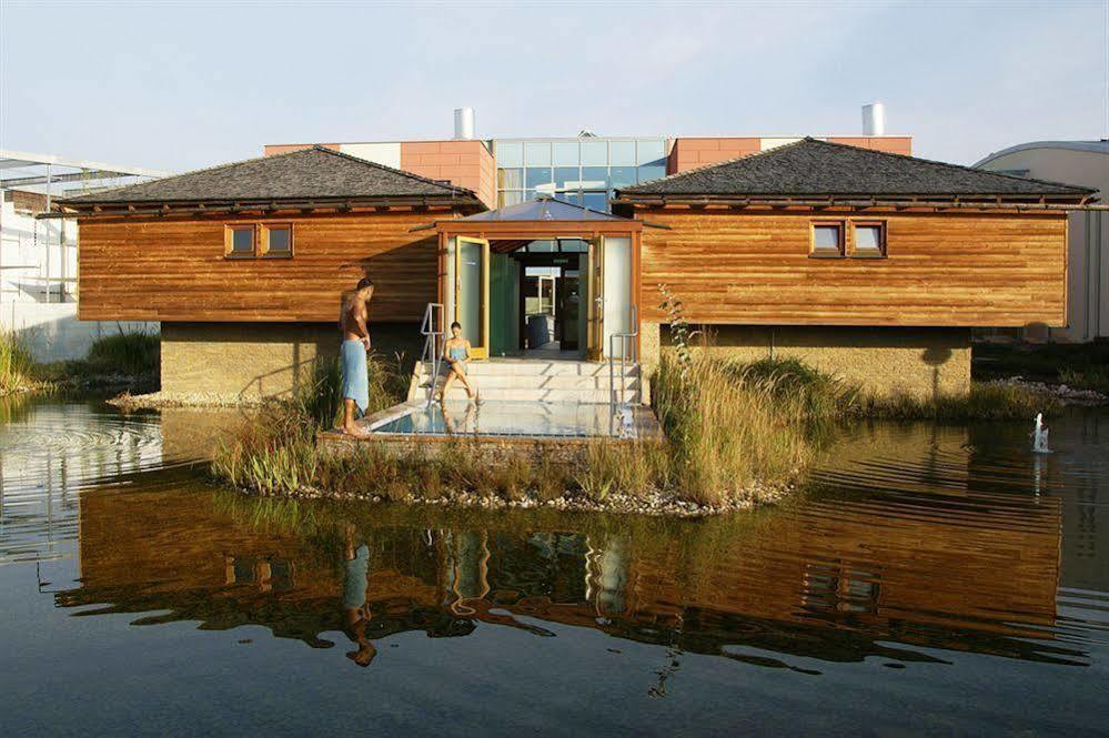 Therme Laa - Hotel & Silent Spa 라안데르타야 외부 사진