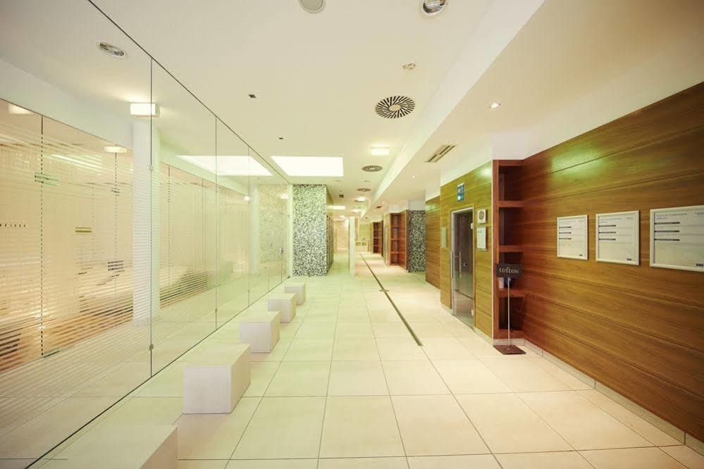 Therme Laa - Hotel & Silent Spa 라안데르타야 외부 사진