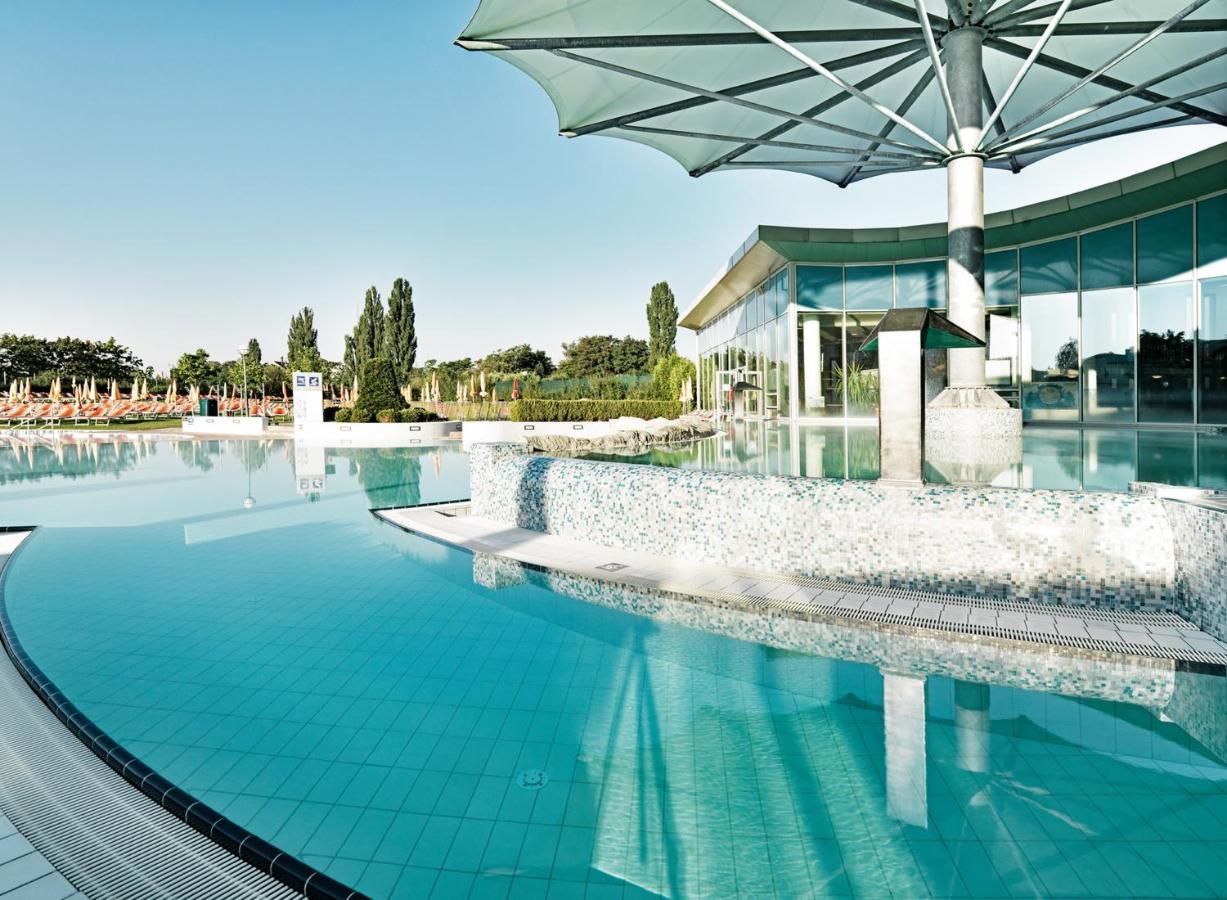 Therme Laa - Hotel & Silent Spa 라안데르타야 외부 사진